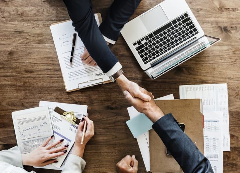 Comment se lancer dans le monde de l’immobilier ?